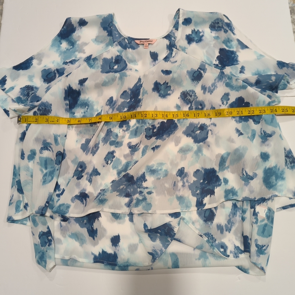 Juicy Couture Blue & White Floral Cold Shoulder Shortsleeve Blouse - Women's XXL - Picture 13 of 14